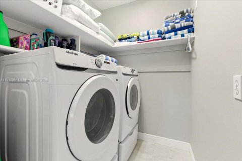 House in Boynton Beach, Florida 3 bedrooms, 162.58 sq.m. № 1969516 - photo 18