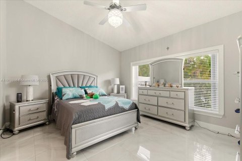 House in Boynton Beach, Florida 3 bedrooms, 162.58 sq.m. № 1969516 - photo 10