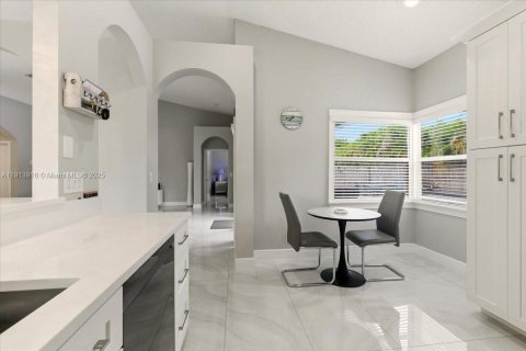 House in Boynton Beach, Florida 3 bedrooms, 162.58 sq.m. № 1969516 - photo 8
