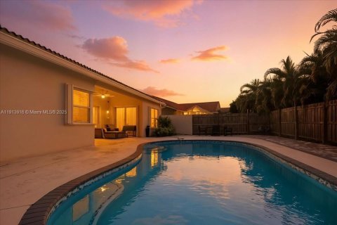 House in Boynton Beach, Florida 3 bedrooms, 162.58 sq.m. № 1969516 - photo 19