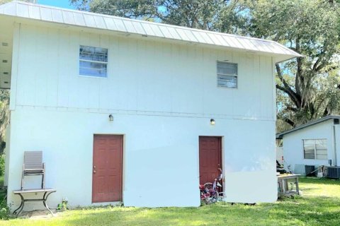 Propiedad comercial en venta en Okeechobee, Florida, 198.81 m2 № 1061116 - foto 1