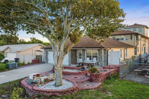 Villa ou maison à vendre à Port Orange, Floride: 8 chambres, 603.31 m2 № 2147622 - photo 2