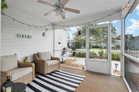 House in The Villages, Florida 2 bedrooms, 104.14 sq.m. № 1736936 - photo 10