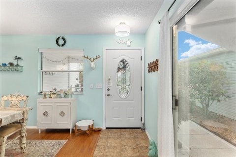 House in The Villages, Florida 2 bedrooms, 104.14 sq.m. № 1736936 - photo 12