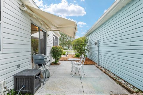 House in The Villages, Florida 2 bedrooms, 104.14 sq.m. № 1736936 - photo 7