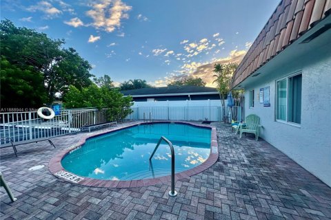 Снять в аренду квартиру в Окленд-Парк, Флорида 1 спальня, 40.41м2, № 1941073 - фото 16