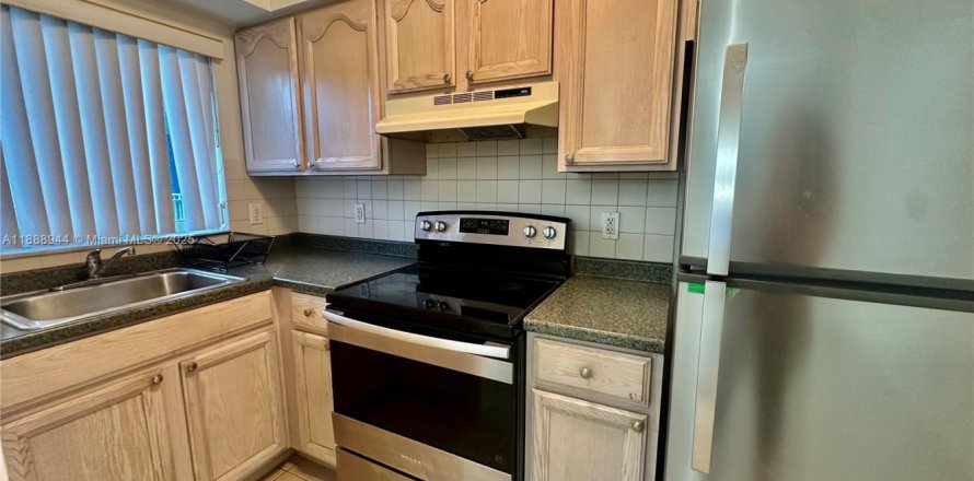 Квартира в Окленд-Парк, Флорида 1 спальня, 40.41м2 № 1941073