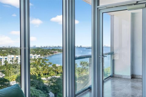 Condominio en venta en Miami, Florida, 2 dormitorios, 134.62 m2 № 1984194 - foto 12