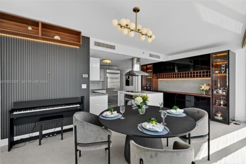 Condominio en venta en Miami, Florida, 2 dormitorios, 134.62 m2 № 1984194 - foto 15