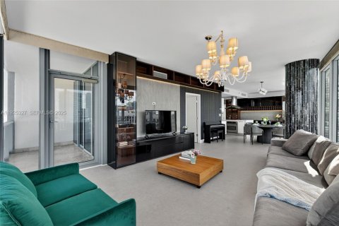 Condominio en venta en Miami, Florida, 2 dormitorios, 134.62 m2 № 1984194 - foto 10