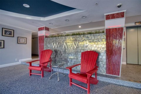 Condo in Saint Petersburg, Florida, 1 bedroom № 2198743 - photo 24