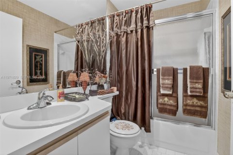 Casa en venta en Davie, Florida, 3 dormitorios, 122.45 m2 № 2032484 - foto 23