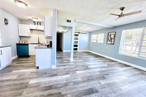 House in Orlando, Florida 3 bedrooms, 163.14 sq.m. № 1718795 - photo 5
