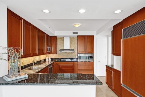 Condominio en venta en Aventura, Florida, 3 dormitorios, 303.23 m2 № 2029250 - foto 21