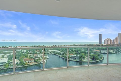 Condominio en venta en Aventura, Florida, 3 dormitorios, 303.23 m2 № 2029250 - foto 18
