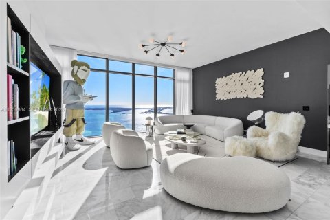 Condo in Miami, Florida, 3 bedrooms  № 2080686