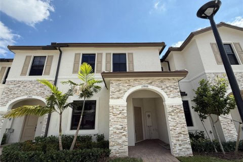 Adosado en venta en Miami-Dade, Florida, 3 dormitorios, 149.76 m2 № 1989479 - foto 1