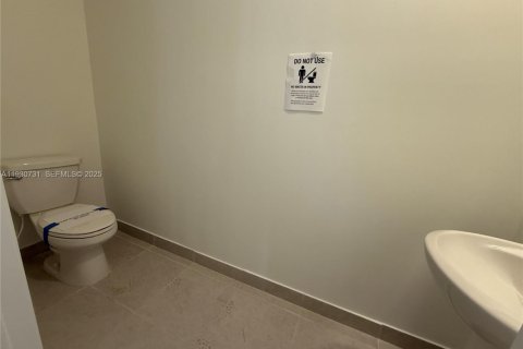 Adosado en venta en Miami-Dade, Florida, 3 dormitorios, 149.76 m2 № 1989479 - foto 8