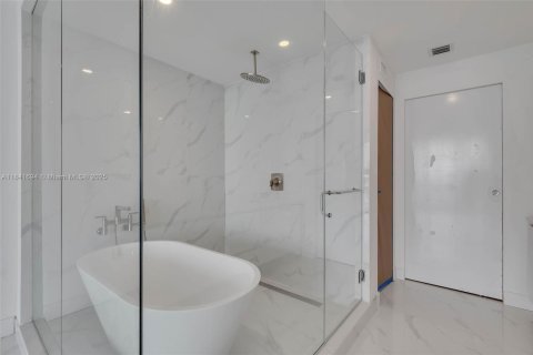 Купить кондоминиум в Майами, Флорида 3 спальни, 162.58м2, № 1833984 - фото 14