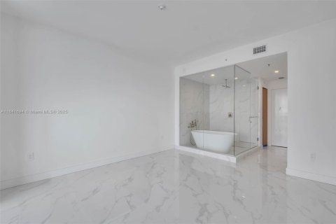 Купить кондоминиум в Майами, Флорида 3 спальни, 162.58м2, № 1833984 - фото 12
