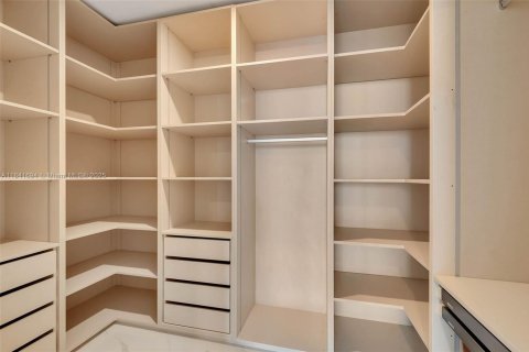 Купить кондоминиум в Майами, Флорида 3 спальни, 162.58м2, № 1833984 - фото 16