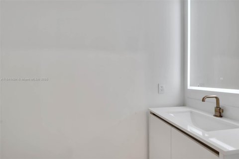 Купить кондоминиум в Майами, Флорида 3 спальни, 162.58м2, № 1833984 - фото 28