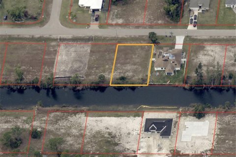 Terreno en venta en Cape Coral, Florida № 1245765 - foto 4