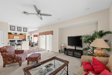 Casa en venta en Davenport, Florida, 5 dormitorios, 274.62 m2 № 2427519 - foto 10