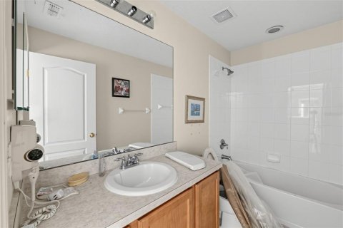 Casa en venta en Davenport, Florida, 5 dormitorios, 274.62 m2 № 2427519 - foto 24