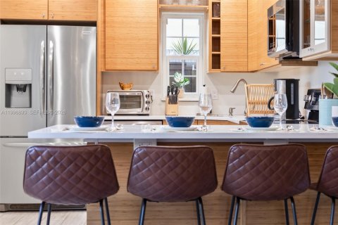 House in Fort Lauderdale, Florida 2 bedrooms, 100.33 sq.m. № 2058521 - photo 14