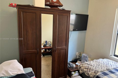 House in Homestead, Florida 4 bedrooms, 152.17 sq.m. № 2007916 - photo 13