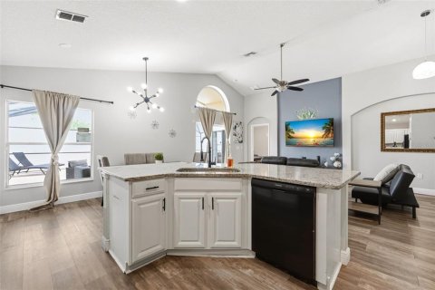 Купить виллу или дом в Киссимми, Флорида 7 комнат, 176.7м2, № 2109863 - фото 16