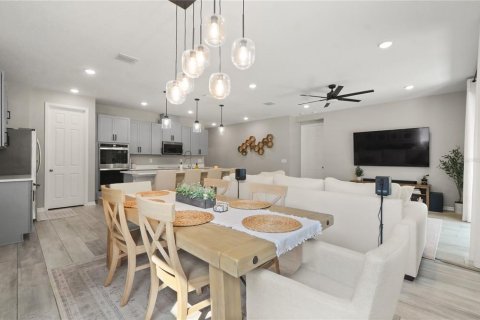 House in Orlando, Florida 3 bedrooms, 159.61 sq.m. № 1819095 - photo 13