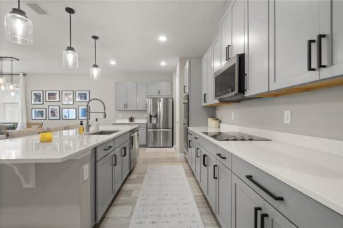 House in Orlando, Florida 3 bedrooms, 159.61 sq.m. № 1819095 - photo 9