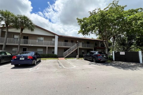 Condo à Coral Springs, Floride, 2 chambres  № 2401827