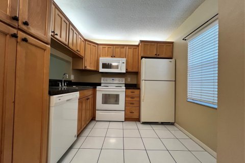 Copropriété à louer à Coral Springs, Floride: 2 chambres, 74.79 m2 № 2401827 - photo 5