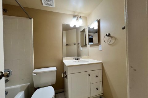 Copropriété à louer à Coral Springs, Floride: 2 chambres, 74.79 m2 № 2401827 - photo 12