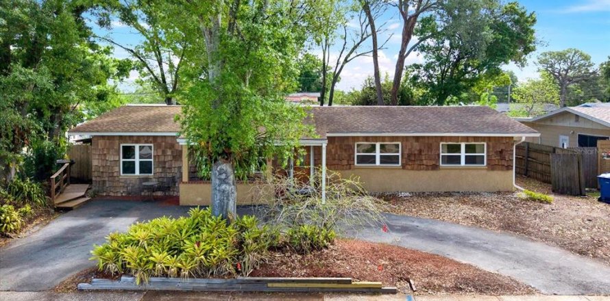 Casa en Saint Petersburg, Florida 3 dormitorios, 130.71 m2 № 2221639
