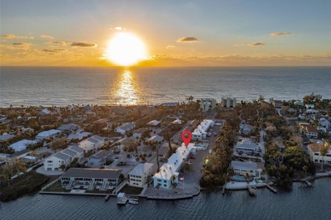 Condo à Englewood, Floride, 2 chambres  № 2387332