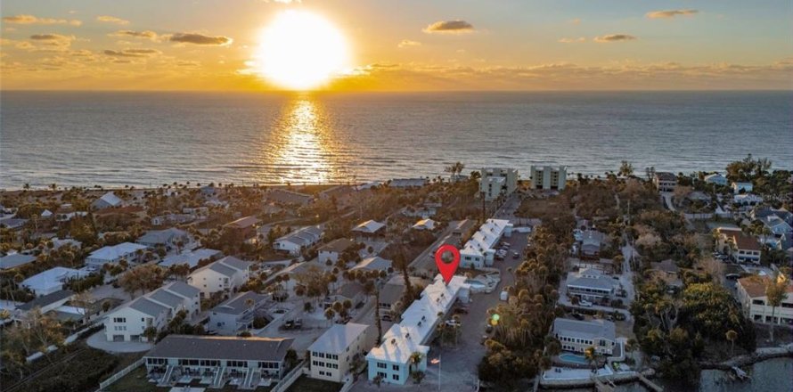 Condo à Englewood, Floride, 2 chambres  № 2387332