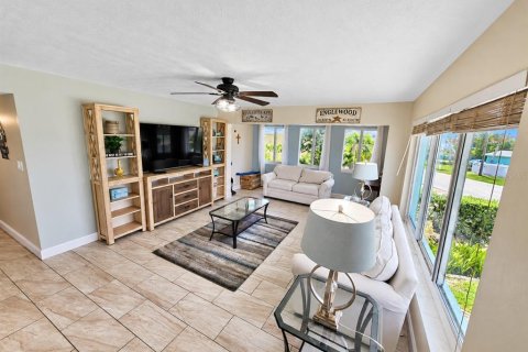Copropriété à vendre à Englewood, Floride: 2 chambres, 84.73 m2 № 2387332 - photo 8