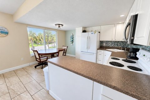 Copropriété à vendre à Englewood, Floride: 2 chambres, 84.73 m2 № 2387332 - photo 4