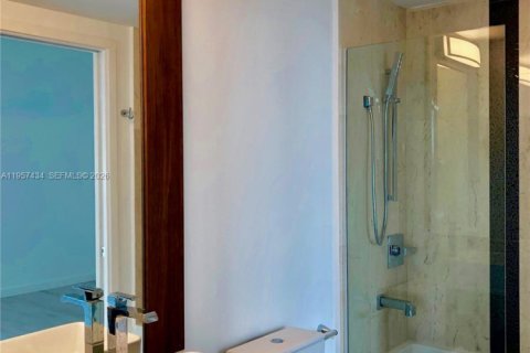 Copropriété à vendre à Miami, Floride: 2 chambres, 109.35 m2 № 2011439 - photo 7