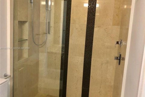 Copropriété à vendre à Miami, Floride: 2 chambres, 109.35 m2 № 2011439 - photo 13