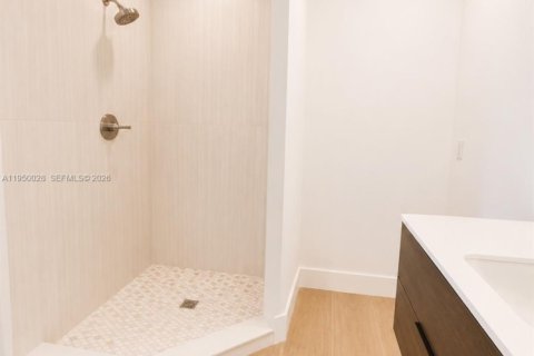 Casa en alquiler en Coral Gables, Florida, 4 dormitorios, 271.74 m2 № 2079150 - foto 10