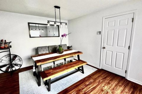 Townhouse in Orlando, Florida 2 bedrooms, 167.6 sq.m. № 2092127 - photo 17