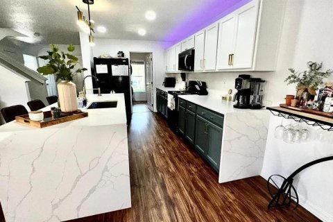 Townhouse in Orlando, Florida 2 bedrooms, 167.6 sq.m. № 2092127 - photo 18