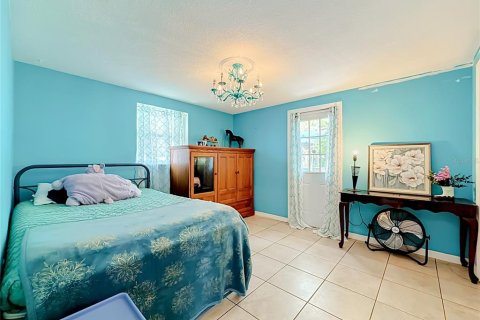 House in Holiday, Florida 3 bedrooms, 124.12 sq.m. № 2275473 - photo 10