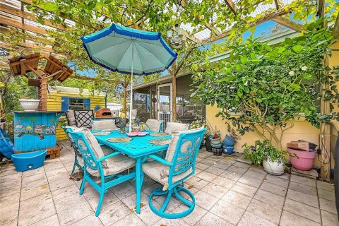 House in Holiday, Florida 3 bedrooms, 124.12 sq.m. № 2275473 - photo 5