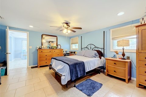 House in Holiday, Florida 3 bedrooms, 124.12 sq.m. № 2275473 - photo 6